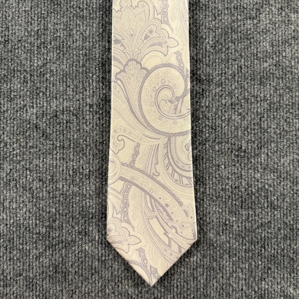 DONALD J. TRUMP men's Signature Collection Silk Men's Tie Paisley 3.5